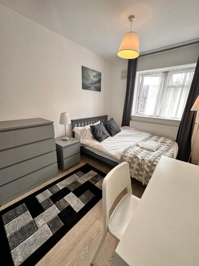 Double And Single In Bromley By Bow Gasthof