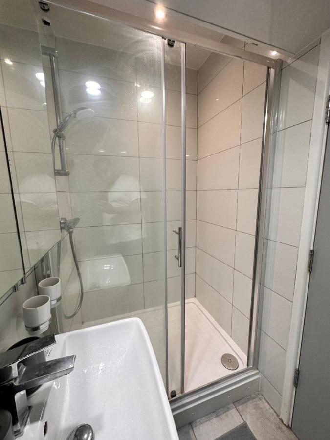 Double And Single In Bromley By Bow Gasthof