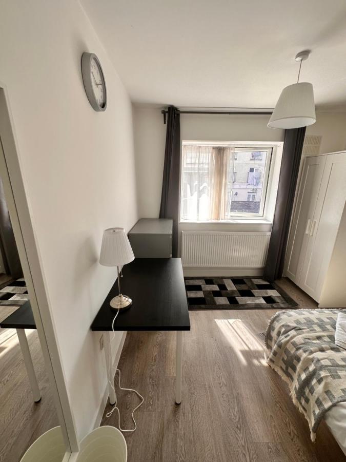 Double And Single In Bromley By Bow Gasthof